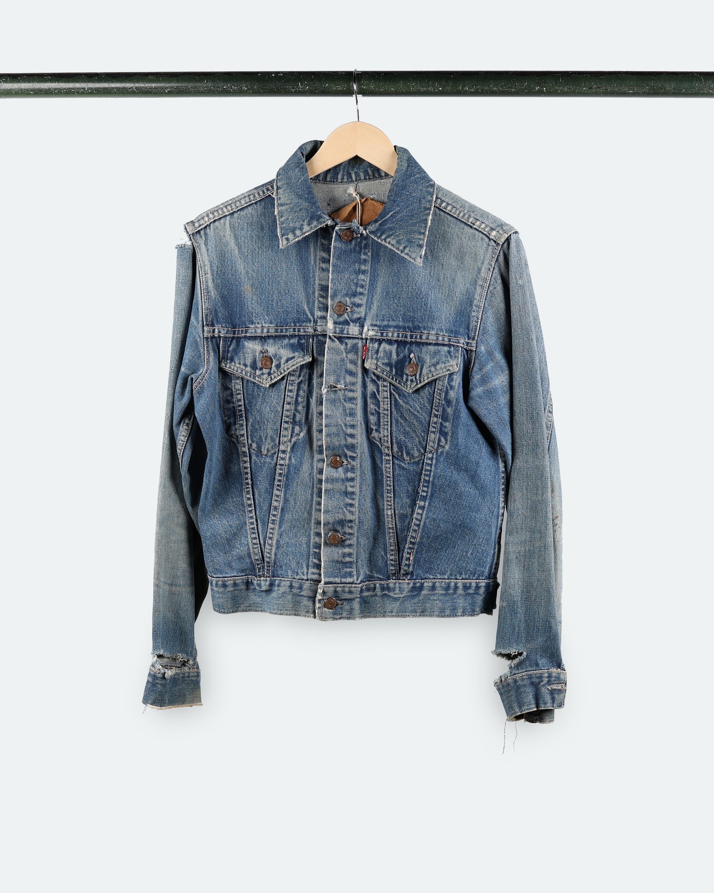 Levi's Big E Trucker *Ripped Cuffs