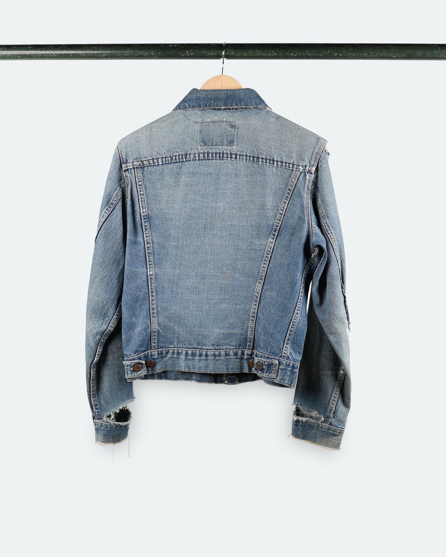 Levi's Big E Trucker *Ripped Cuffs