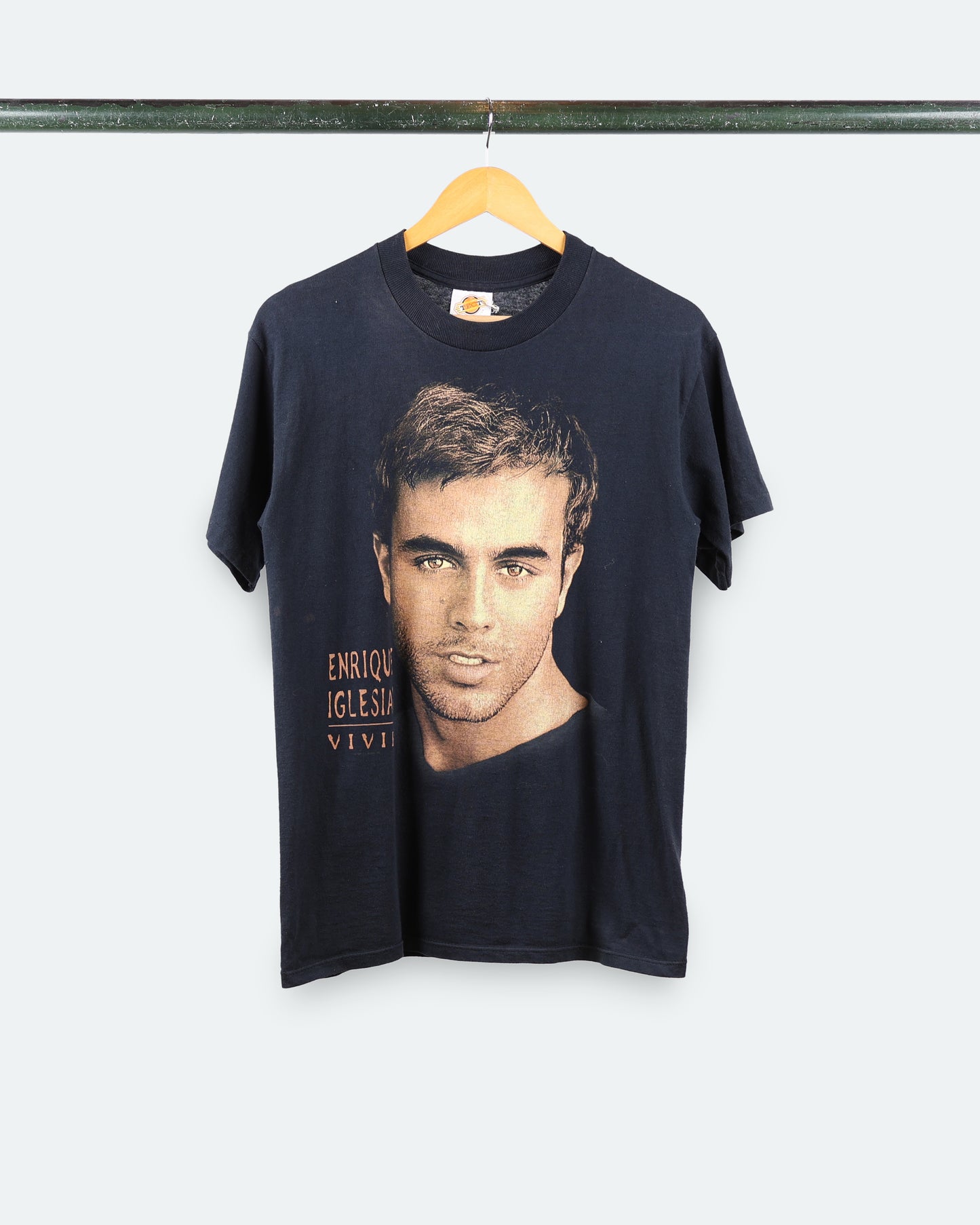 1997 Enrique Iglesias 'Vivir'