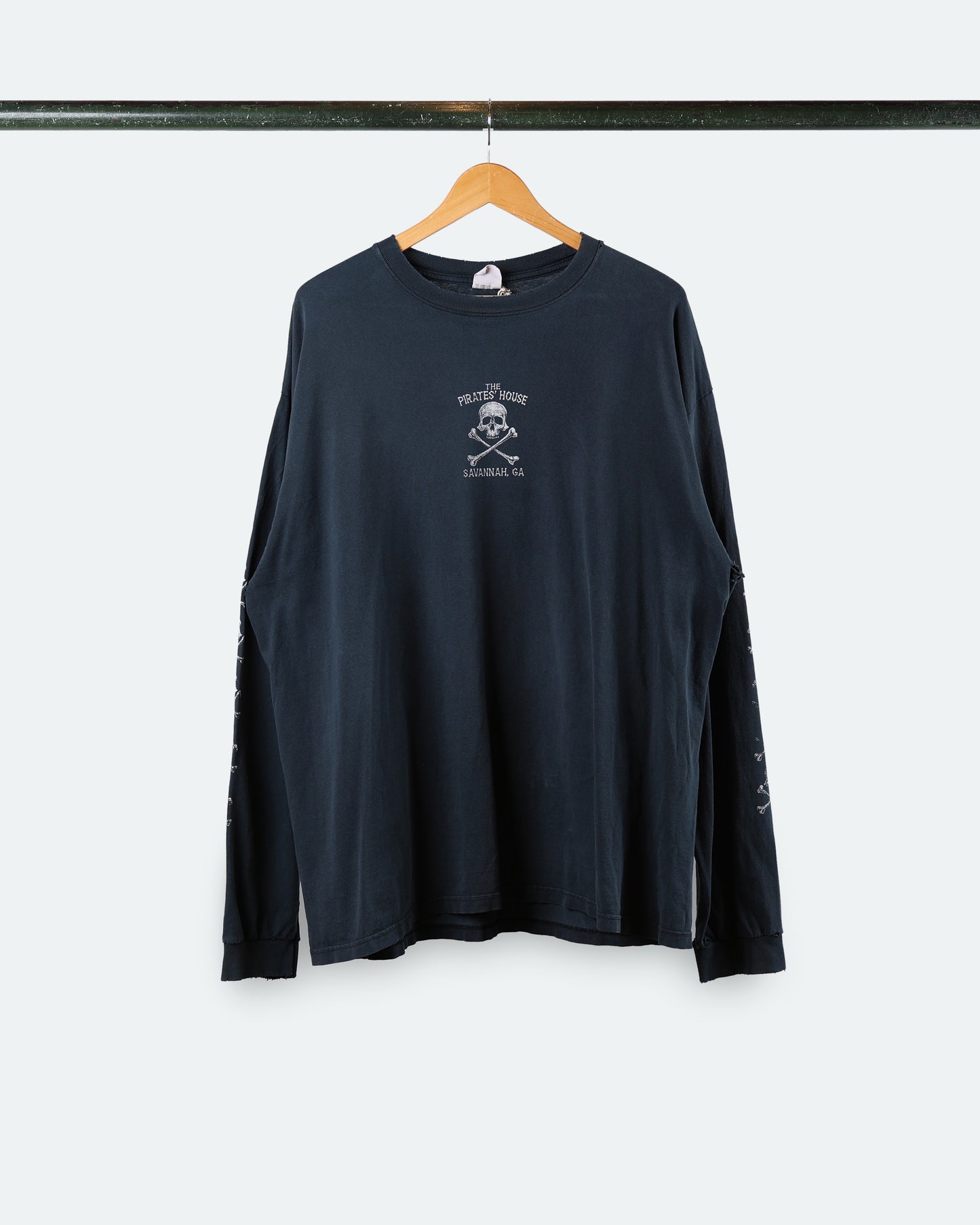 00s The Pirate's House LS