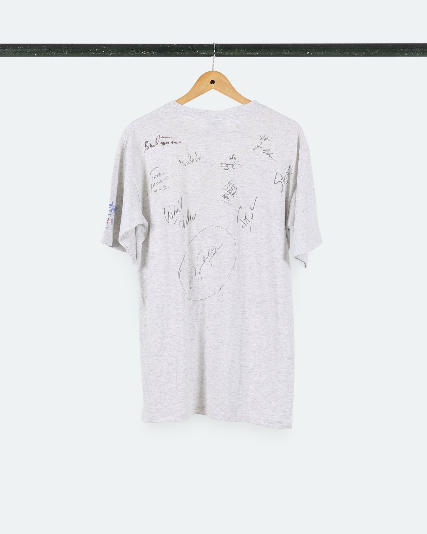 1991 Bulls Tee *SIGNED*